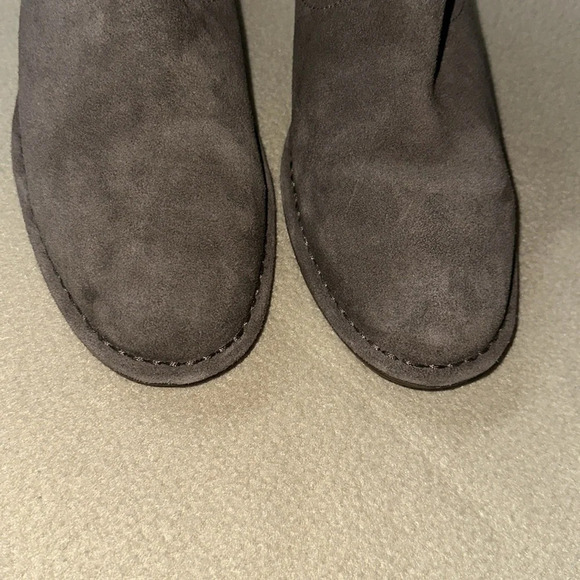 SALE!!!! 🔥🔥🔥 Ugg Bandara Suede Ankle Boot Women Shoe Size 9.5 - Picture 16 of 16